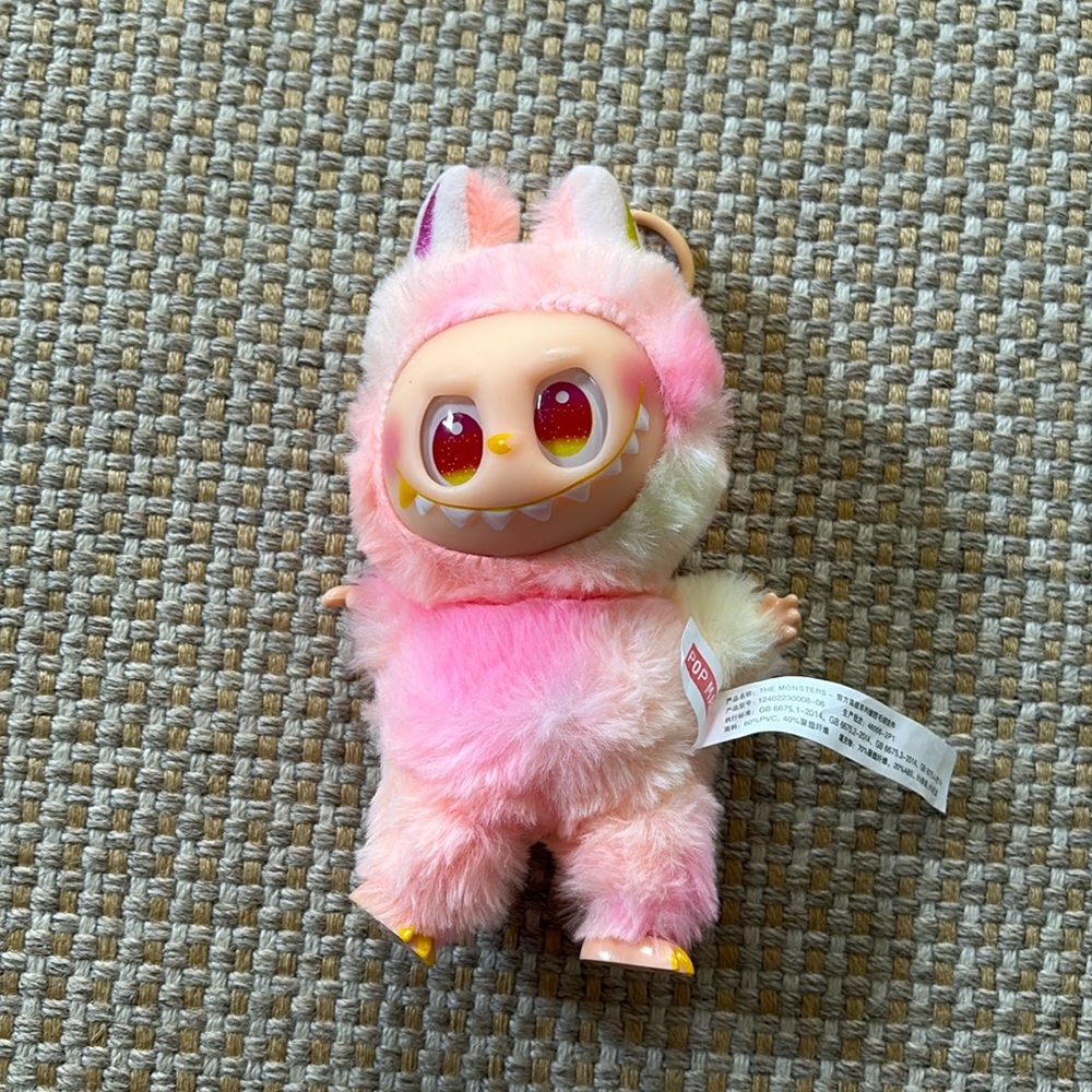 Labubu V3 The Monsters Big Into Energy - LOYALTY